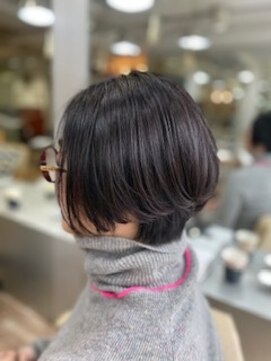プラグ(Plug) 大人前下がりショートボブ黒髪40代50代似合わせカット
