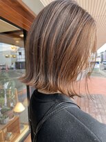 キュオンシア(CUEON. ciea)&nbsp;切りっぱなしロブ×ベージュ