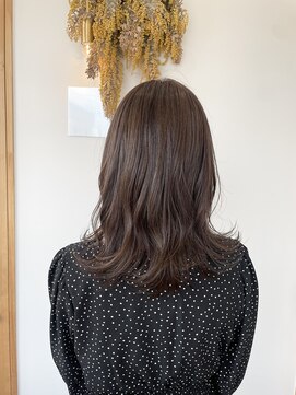 シアン(syan.) secret highlight × Olive beige