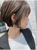 大人可愛い20代30代40代前下がりショートボブ丸み耳かけショート