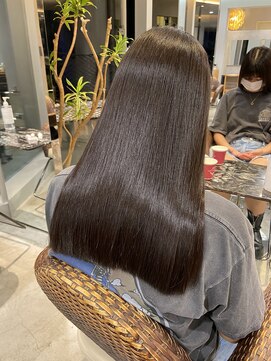 クーラ(Cura) 【Cura原宿】湿気対策・美髪アルカリ矯正ロング・艶ブラウン