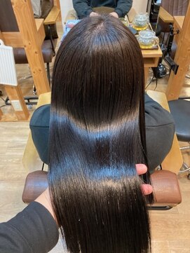 グランバイ アトリエドングリ(Grand × AtlierDonguri) お客様髪質改善データ1114(アッシュグレイ)