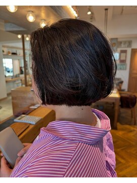 スタジオ エット(studio ett) クセを活かしたレイヤーボブ