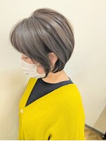 リル(LILU)&nbsp;グレージュ×グラボブショート