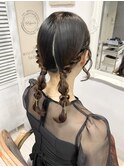 結婚式お呼ばれヘアアレンジタイトツイン編みおろし