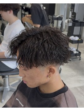 オーバル ジングウマエ(OVARL jingumae) 縦落ちツイストスパイラルツイスパマッシュパーマ