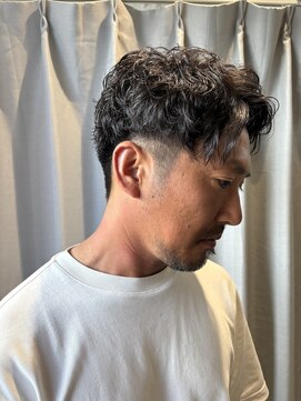 シロ(SHeIRO) 無造作メンズパーマ