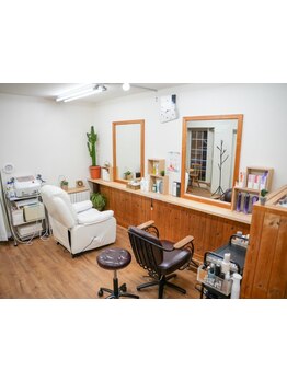 【千歳エリア駐車場有☆女性オーナーのマンツーマンサロン】温もり感じる店内でプライベートなサロンtimeを