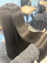 アリュウル 表参道 青山(Allure)&nbsp;透明感カラー／オリーブグレー／グレージュ／ベージュ◎矢口