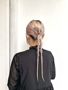 ブローチェアヴェダ カチモリ、ライブヘア、まとめ髪、ヘアアレンジ、お呼ばれヘア