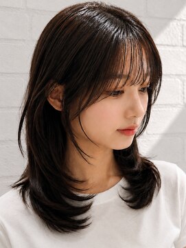 オラ ボーテ(Aura Beaute) レイヤーカット ミディアム 髪質改善トリートメント 艶感カラー