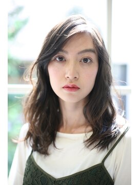 マクナリー(McNally) 大人の柔らかウェーブ
