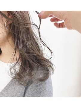 ガーランドウメダ(Garland umeda) リラックスウェーブ＿セミロング＿0003847