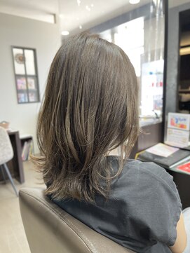 グランボーテ(GrandBeaute) レイヤーカット オリーブカラー