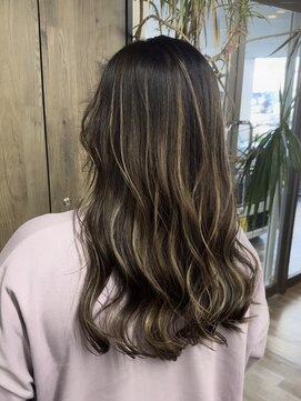 ヴィフ 大船(VIF) ハイライトカラー/グレージュカラー/ロングヘア/アッシュ/大船駅