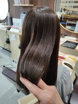 ラーゴムエーベスト(LAGOM ar bast) 艶々ストレート