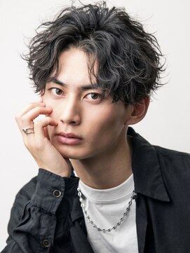 オーシャントーキョー(OCEAN TOKYO) 波巻きパーマセンターパートツーブロックコンマバング韓国黒髪