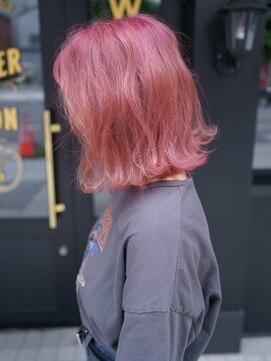 フィッツコア(FITS CORE) 黒染め履歴からピンクヘアー
