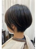 耳周りがすっきりした　シャギー　束感　グラボブ