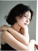 黒髪/ボブルフ/ネビージュ/小顔/ワンレン/スペインカール