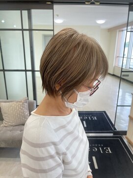 ジービージー(GBG) くびれショートボブ40代50代グレイカラー白髪染め白髪ぼかし