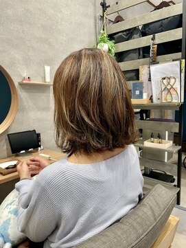 睡蓮 平井店 5歳若返る、髪と地肌にやさしいケアカラー[髪質改善/白髪染め]