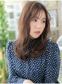 アッシュオリーブ抜け感外国人風ウェーブ巻きc6戸頭20代30代40代