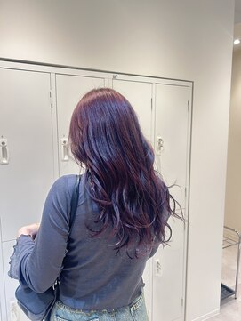 ジーナ 天王寺(Zina) ワンカラーでレッド