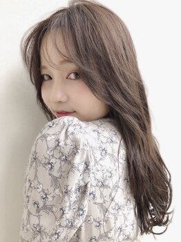 ジゼル 筑紫野(GiseL)の写真/白髪も馴染む魅せるグレイカラー◎[グレイカラー/白髪染め/白髪ぼかし/ハイライト/明るい白髪染め]