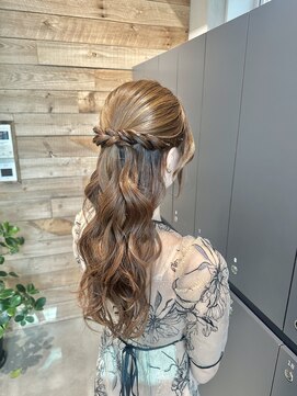 ベイショア(Bay Shore NY) 【ハーフアップ/ヘアアレンジ/参列ヘア】