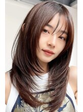 こだわりの縮毛矯正剤で、動きのある”ナチュラルストレート”が叶う！想像を超えた柔らかな艶髪に♪