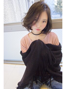 アリエ(Allie) 【Allie】ネイビーアッシュ×毛先重ためボブ　カールver.