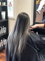 シャルム ヘアーラウンジ(shalm hair lounge)&nbsp;バレイヤージュホワイトアッシュ