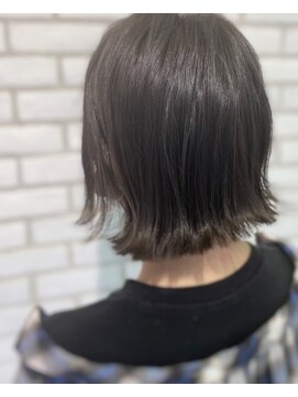 アッシュ 十日市場店(Ash) マチルダ風外はねボブ