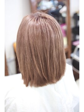 ヘアスタジオ クー(Hair Studio XYY) ダブルカラー ピンクベージュ