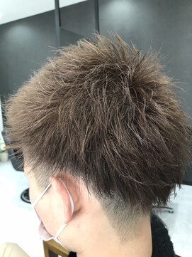 ディティール(Detail) 明るい白髪染め×ジェットモヒカン