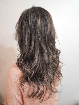 ツムグ 代官山 中目黒(TUMUGU) 白髪染めハイライトバレイヤージュグレーベージュ代官山中目黒