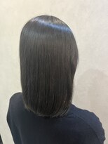 ロミバイリー(Romi by Lyee)&nbsp;ブリーチあり暗めカーキアッシュ