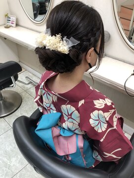 ビューティサロン東京堂 シニヨン