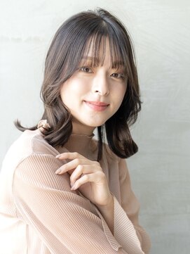 ケアリー 大日(Carelly) デザインカラー/レイヤーカット/ウェットヘア/オリーブベージュ