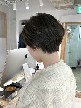 ロエ 日吉(ROE) ショート/ボブ/髪質改善/ハイライト/トリートメント【日吉】