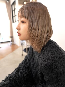 オルセン(OLSEN) レイヤーボブ　顔まわりカット　グレージュ