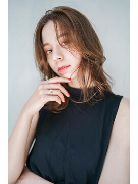 ギークス(GEEKS) 【GEEKS渋谷】顔周りレイヤー/グレージュ/伸ばしかけロング/小顔