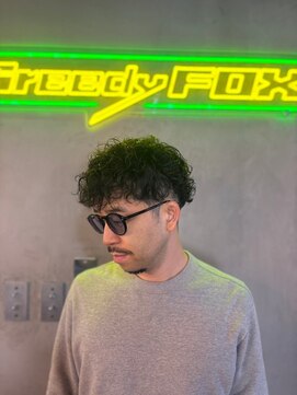 グリーディーフォックス 代々木(Greedy FOX) 波巻き/ハイライト/マッシュパーマ/ウルフ[シェービング]