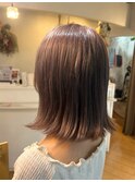 ピンクグレー 的なボブ