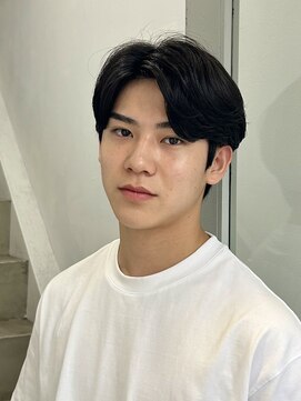 クロト(Clotho) センターパート/波巻きツイストスパイラルメンズカットパーマ