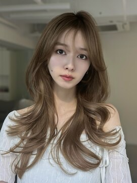 アマトウキョウスマートサロン(AMA TOKYO×Smart Salon) 明るめベージュ ブリーチなし レイヤーカット 海外風ヘア