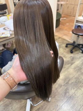 アルターリール(aL ter Rire) 暗めカラー/デザインカラー/フェイスフレーミング/鎌取/杉田花乃