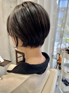 ショートボブ