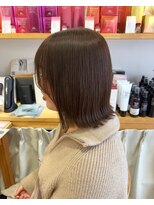 メルク ユニ(merc.uni)&nbsp;明るめアッシュベージュで透明感のあるやわらかヘア◎01.18